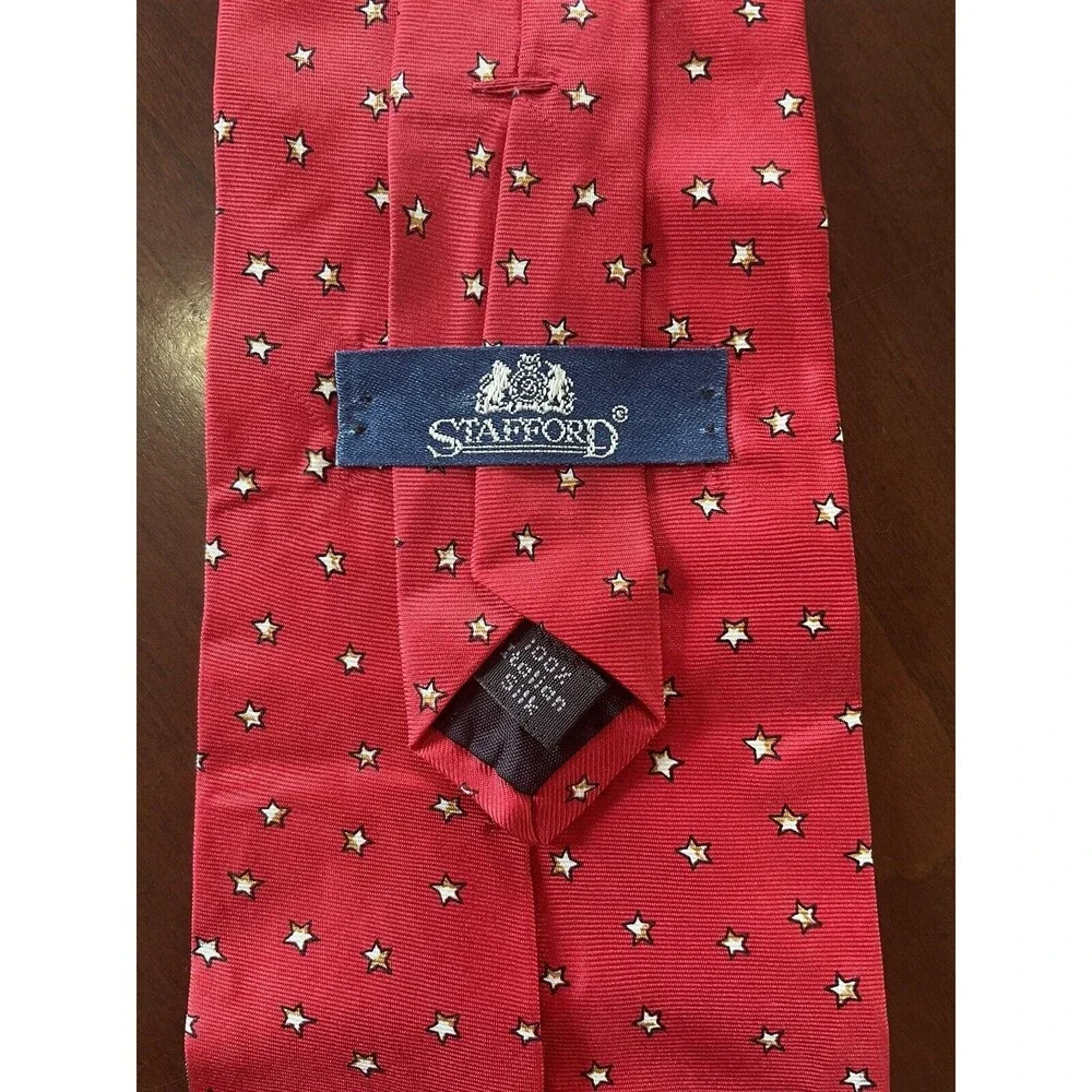 VTG Christmas Necktie Men’s Red Stafford Santa Hot Air Balloon